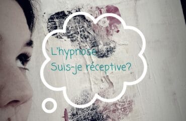 Sandra Mayrhofer en train de penser: "L'hypnose - suis-je réceptive?"